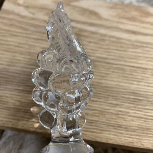 Mikasa Lead Crystal Fruit Collection Grapes
Bottle Stopper - Picture 6 of 17
